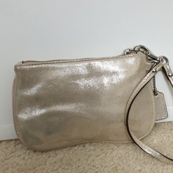 Coach wristlet - Picture 2 of 4